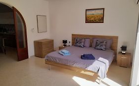Nicely Furnished 2 Bedroom Apt In Bugibba
